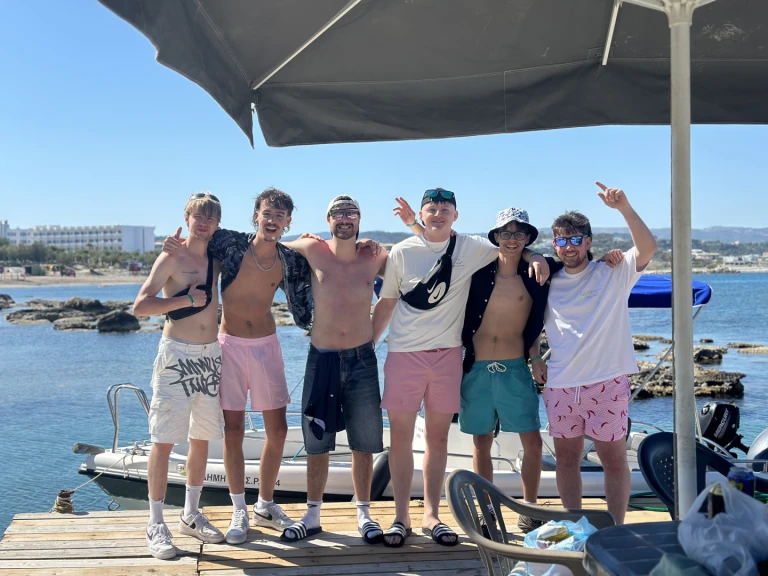 Noleggio Barca a motore con o senza skipper Poseidon a Faliraki