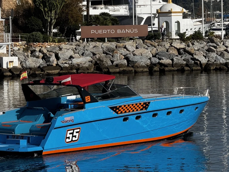 Noleggio a Marbella – Ferretti Altura 47 su SamBoat