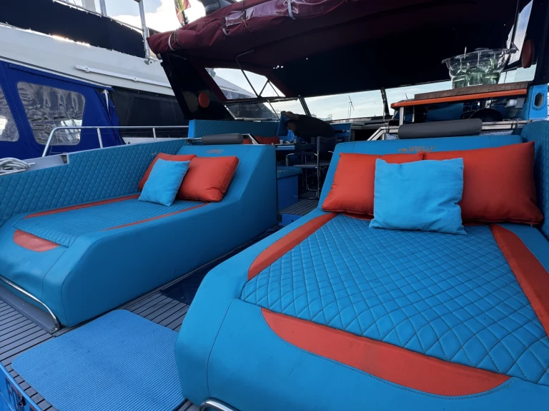 Noleggio Yacht di lusso a Marbella – Ferretti Altura 47