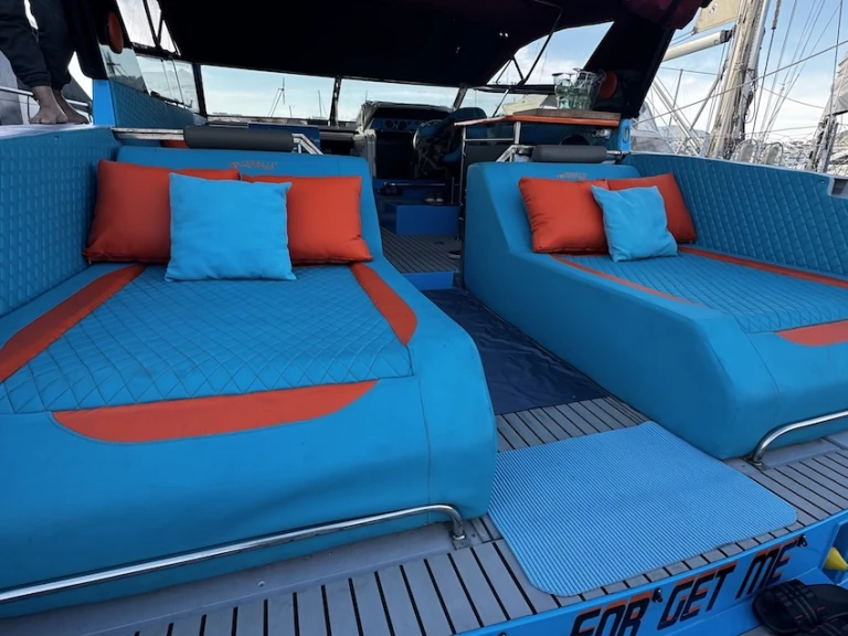 Noleggio barche Ferretti Altura 47 a Marbella su Samboat