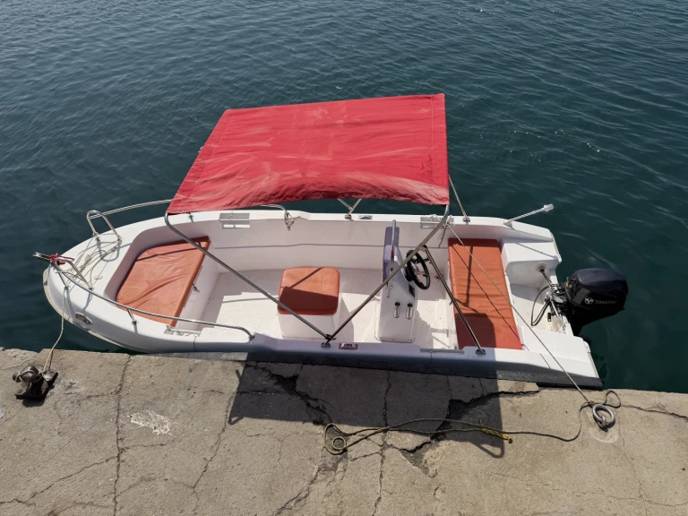 Noleggiare una Prusa Marine Prusa 450 a Marsiglia