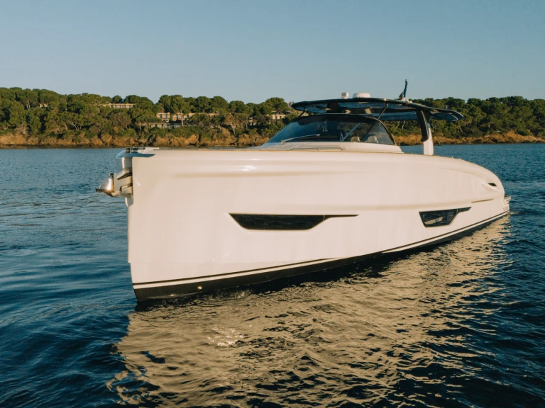 Noleggio Yacht di lusso a Port Grimaud – Solaris Power Solaris Power Coupé 52