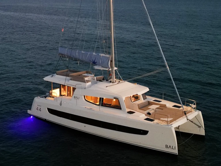 Noleggio Catamarano a Nassau – Bali Bali 4.4