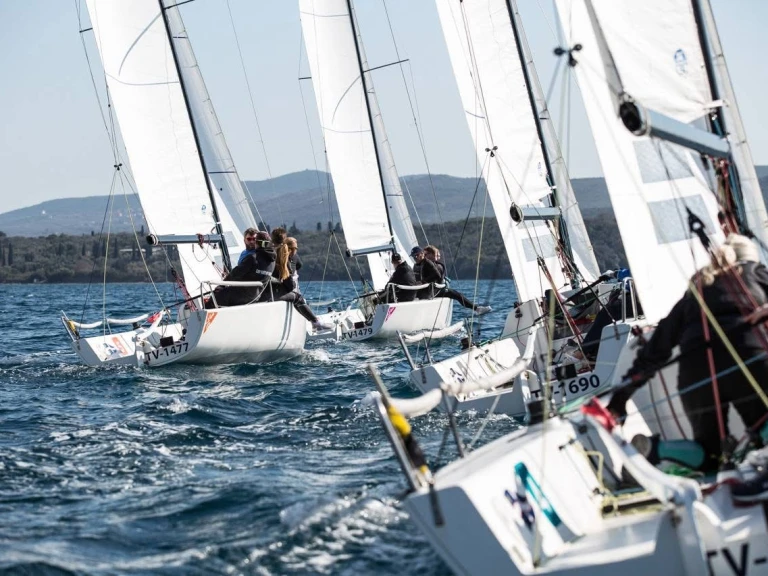Noleggio Barca a vela a Tivat – J J70