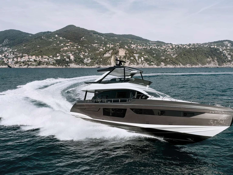 Yacht di lusso a noleggio a Zara al miglior prezzo