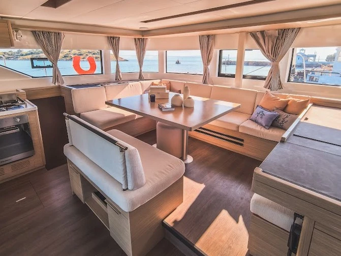 Noleggio barche Lagoon Lagoon 51 a Mykonos (Isola) su Samboat