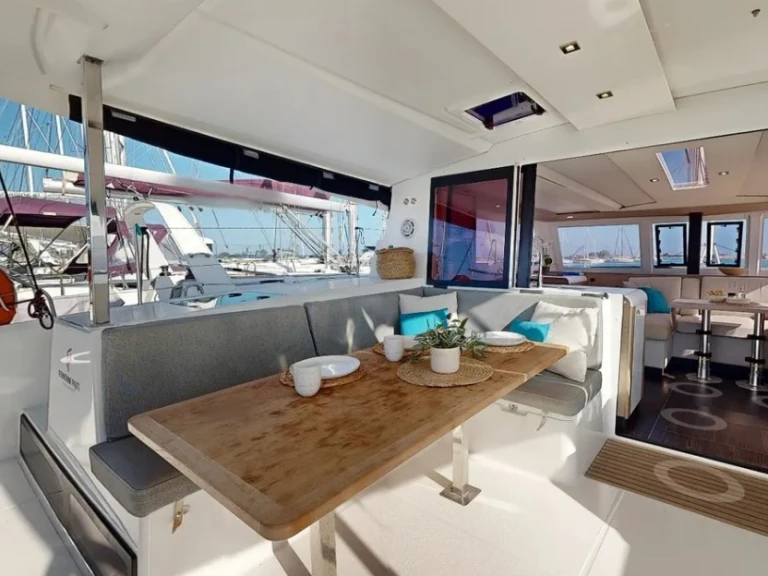 Noleggio Catamarano a Paros (Isola) – Fountaine Pajot Isla 40