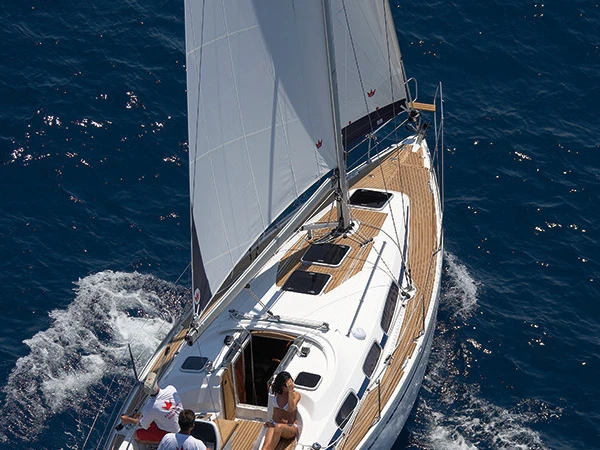 Noleggio barche Bavaria Bavaria 39 Cruiser a Tribunj su Samboat