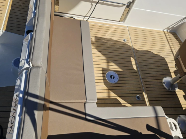 Noleggio Barca a motore Quicksilver con patente nautica