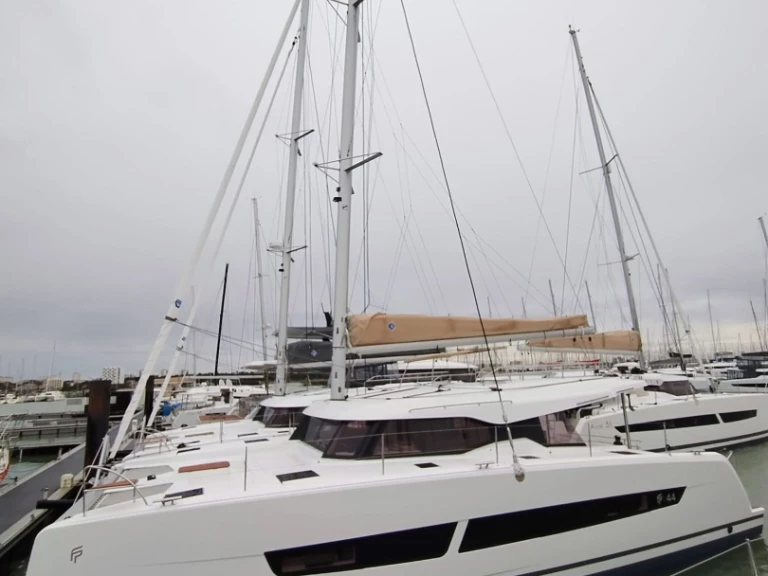 Noleggio barche Trogir economico Fountaine Pajot FP 44 Quatuor - 4 + 2 cab.