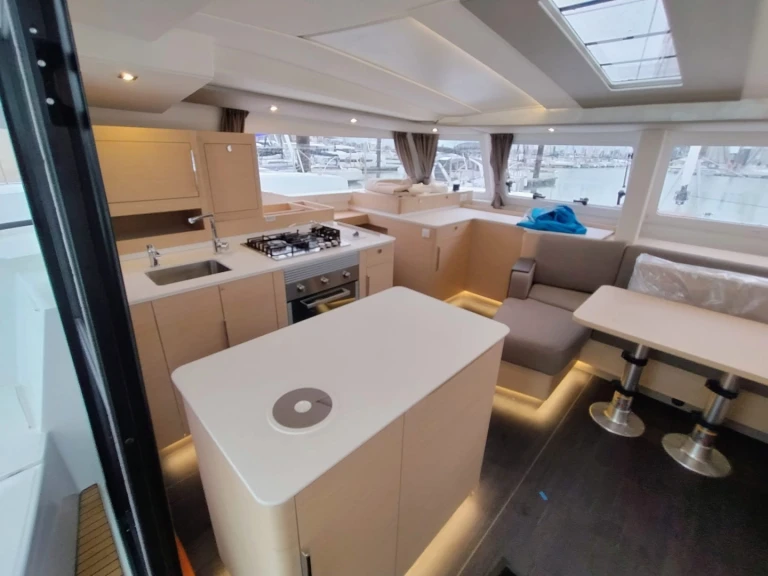 Noleggio Catamarano a Trogir – Fountaine Pajot Fountaine Pajot FP 44 Quatuor - 4 + 2 cab.