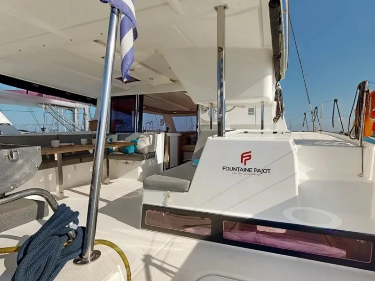 Noleggio barche Fountaine Pajot Isla 40 a Paros (Isola) su Samboat
