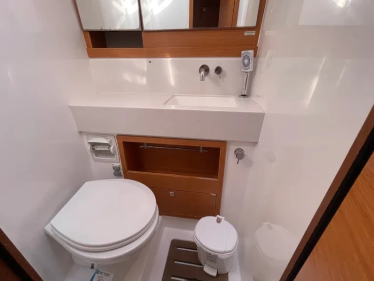Noleggiare una Dufour Dufour 470 a Rodi (Citta)