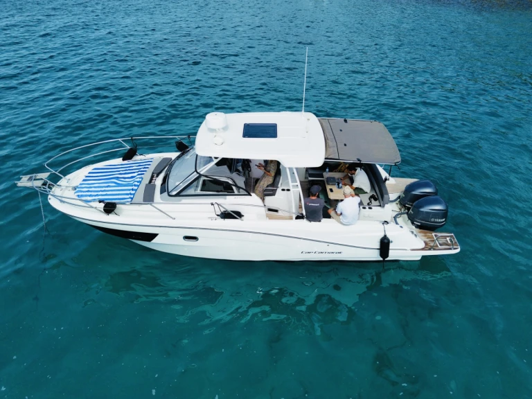 Noleggio Barca a motore Jeanneau con patente nautica