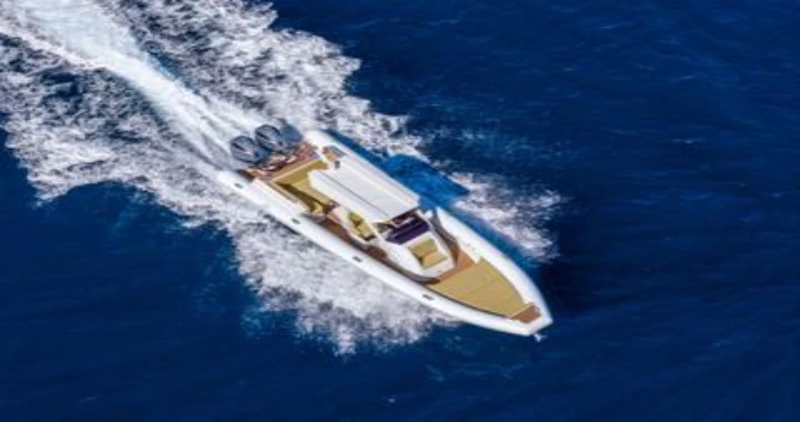 Noleggio Gommone con o senza skipper NR 10 a Adámas