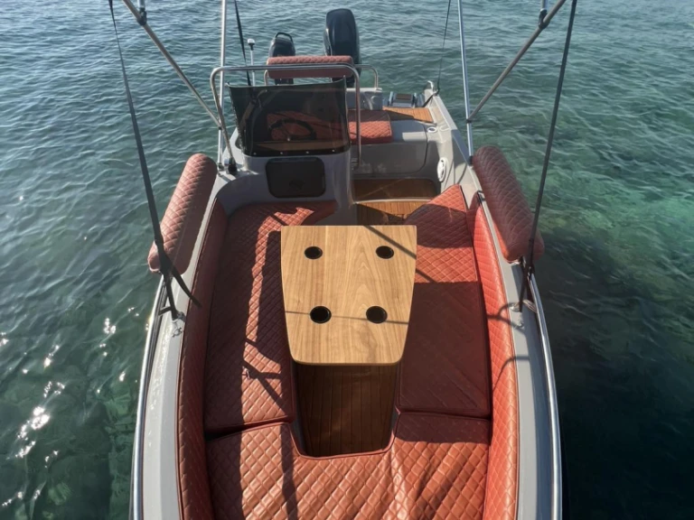 Noleggio Barca a motore a Athens Marina – ISATEK TEKNE COBRA 495