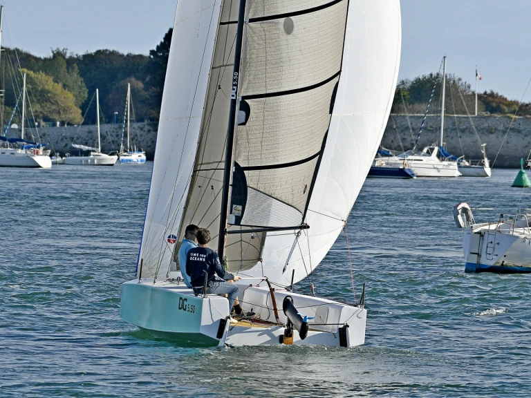 Noleggio Barca a vela DG Boats con patente nautica