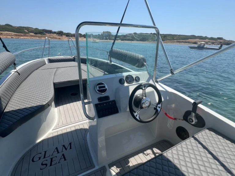 Noleggio barche Glyfáda economico COBRA 495