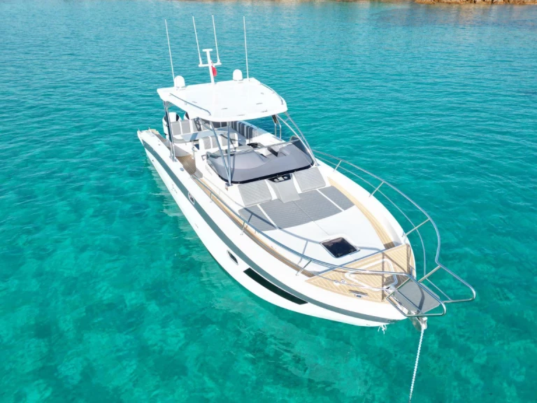 Noleggio barche Saver Saver 330 Sport a Marina di Portisco su Samboat