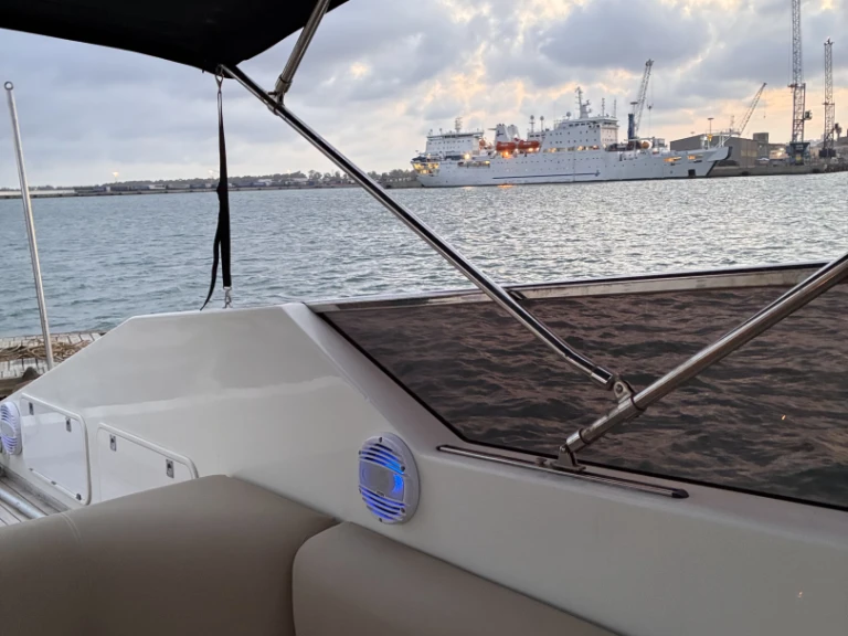 Noleggio Barca a motore Gari Plast con patente nautica