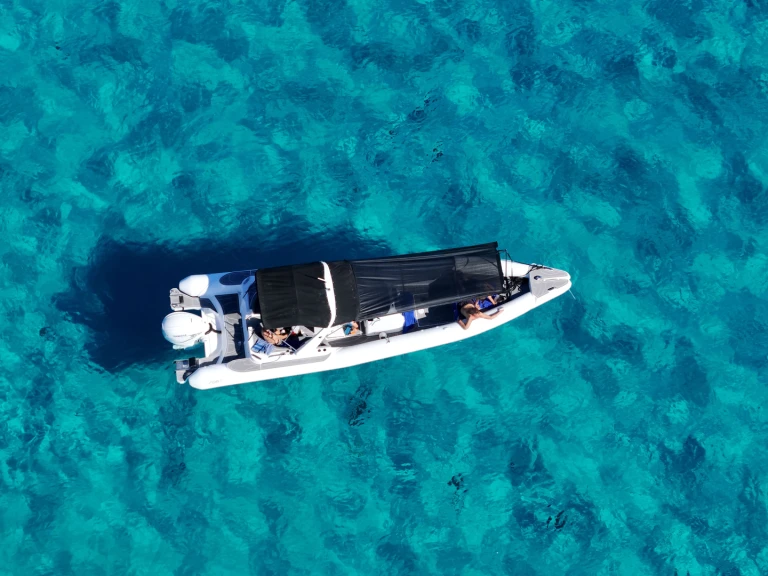 Noleggiare una Fost Matrix 32 a Marina Aliki