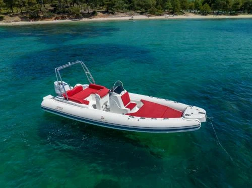 Noleggio barche Bandol economico FANALE MODELE 600
