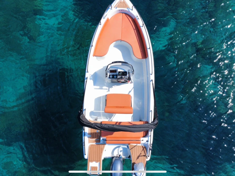 Noleggio Barca a motore con o senza skipper Poseidon a Anávyssos