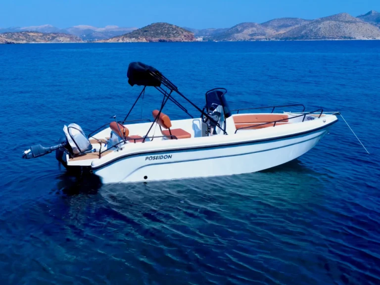 Noleggio Barca a motore con o senza skipper Poseidon a Anávyssos