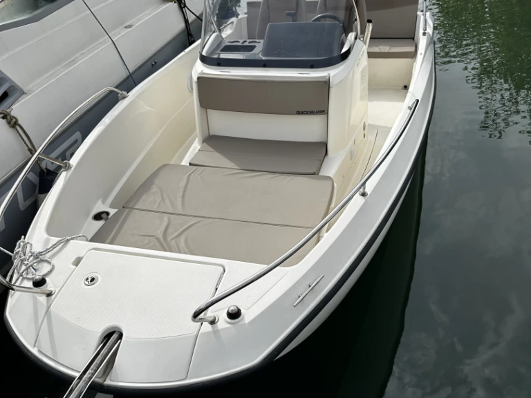 Noleggio Barca a motore con o senza skipper Quicksilver a Marsiglia