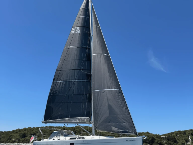 Noleggio barche Hanse Hanse 430 E a Pola su Samboat