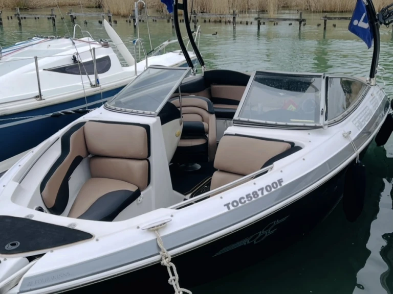 Noleggio barche Four Winns Horizon 200 a Annecy su Samboat