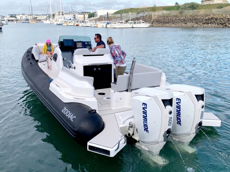 Noleggio Gommone Zodiac con patente nautica