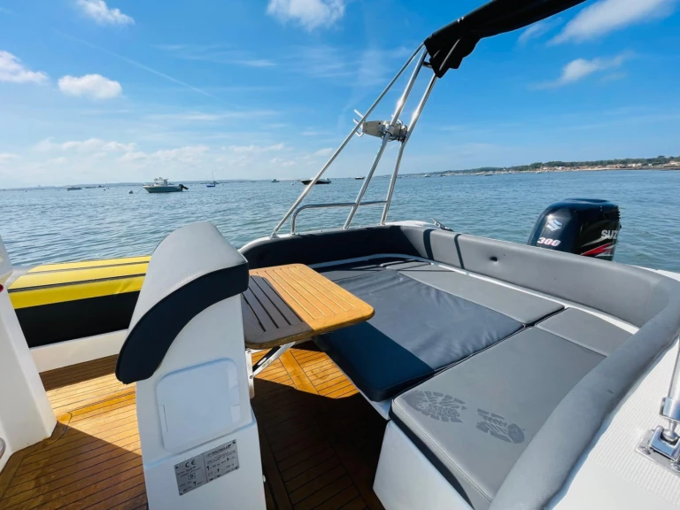 Nautica Led Nautica Led 750 GS da affittare a  Lège-Cap-Ferret