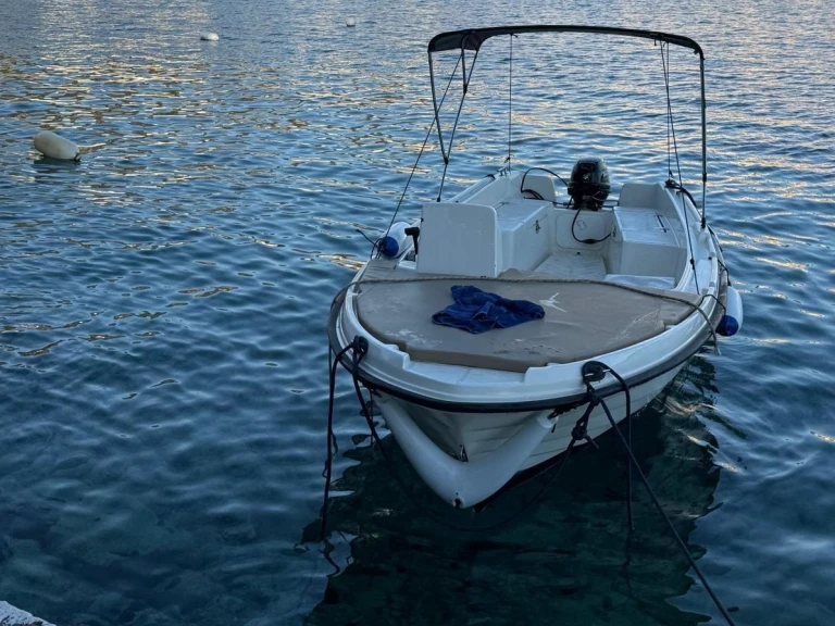 Noleggio barche Betina 500 a Lesina (Hvar) su Samboat