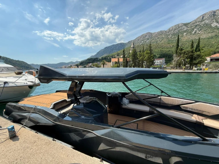 Noleggio a Lesina (Hvar) – Alesta Raptor su SamBoat