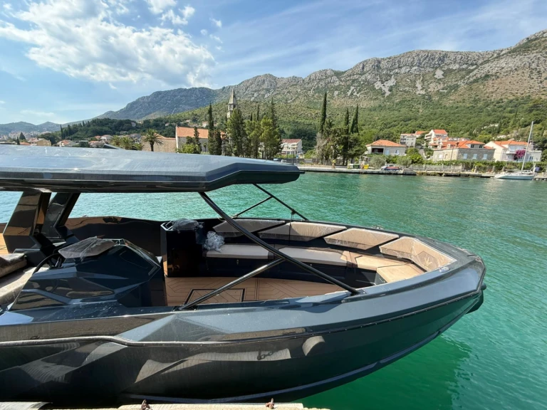 Noleggio Barca a motore a Lesina (Hvar) – Alesta Raptor