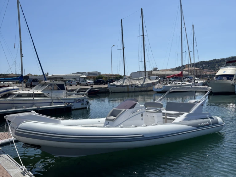 Noleggio Gommone con o senza skipper Master a Sète