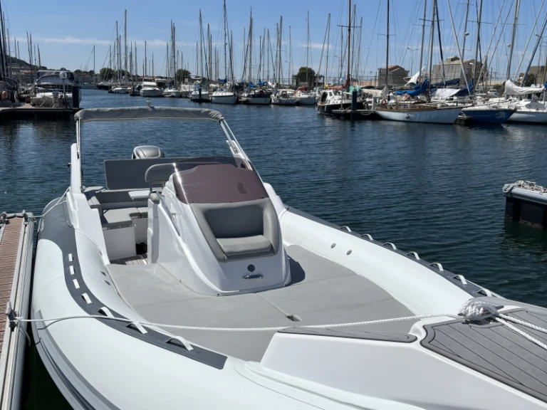 Gommone a noleggio a Sète al miglior prezzo