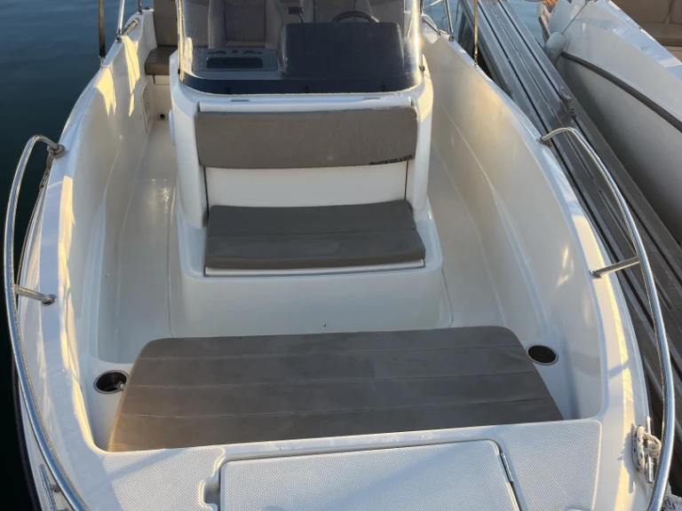 Noleggio a Marsiglia – Quicksilver Activ 605 Open su SamBoat