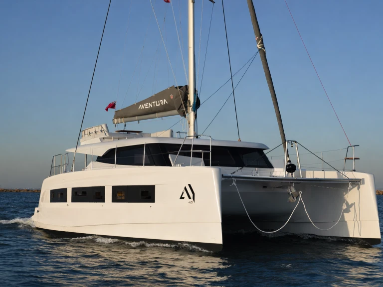 Noleggio Catamarano a Marina El Portet de Dénia – Aventura yachts 45