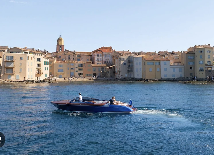 Noleggio Barca a motore con o senza skipper Riva a Port de Saint Tropez
