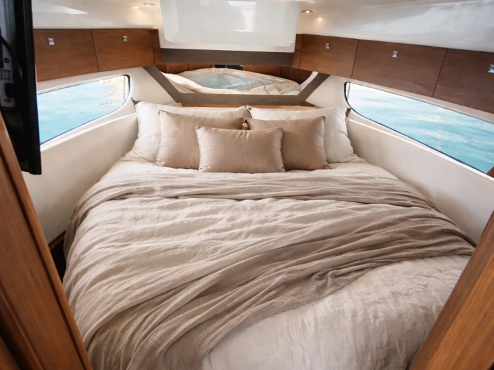 Noleggio Yacht di lusso a Saint-Tropez – Jeanneau Merry Fisher 1095