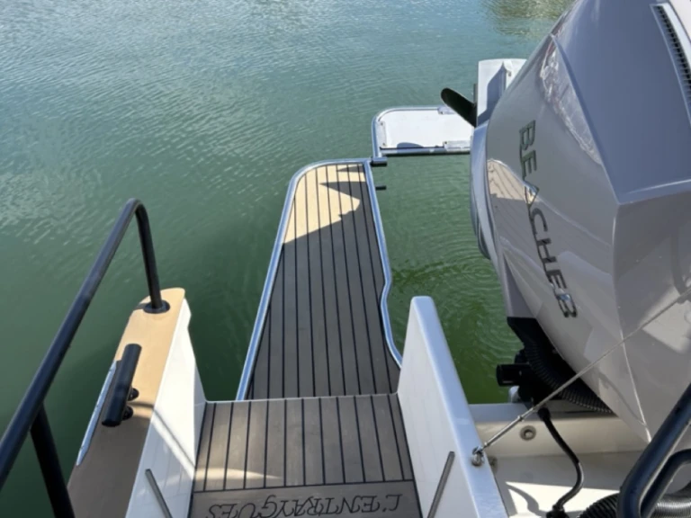 Noleggiare una Beacher Beacher V10.2 Croisière a Arcachon