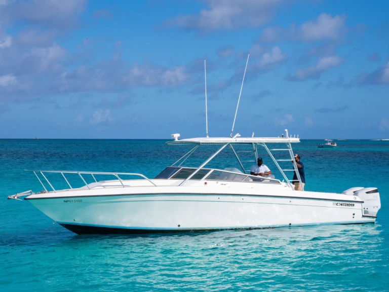 Noleggio barche Nassau economico Side Console