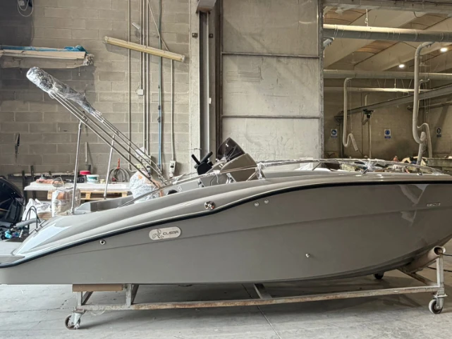Noleggio Barca a motore con o senza skipper Clear a Angera