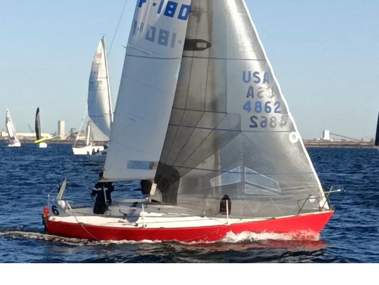 Noleggio Barca a vela a La Rochelle – J Composites J 24