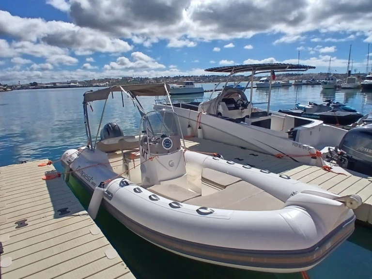 Noleggio barche Portimão economico Tempest 600
