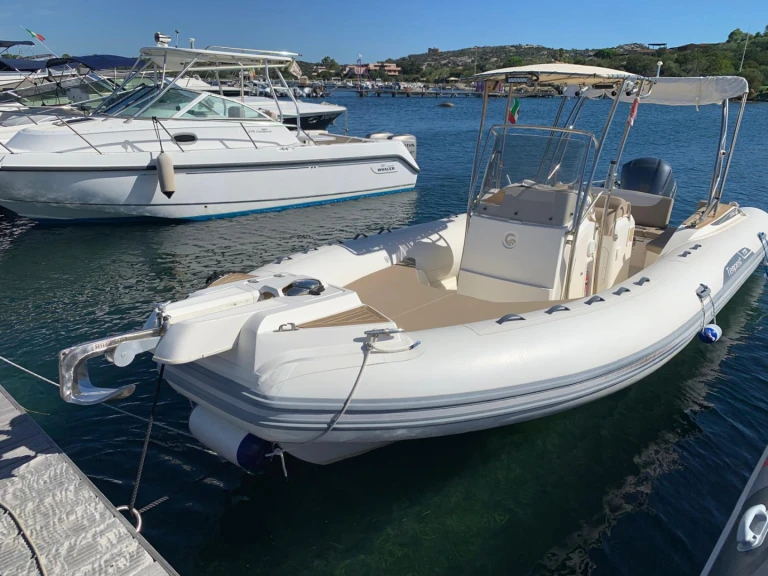 Capelli Tempest 775 Open da affittare a  Porto Rotondo