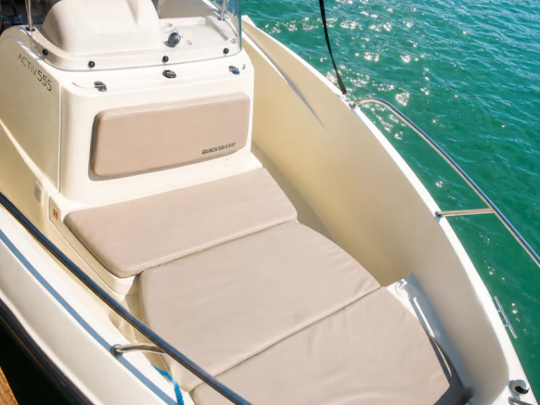 Quicksilver Activ 555 Open da affittare a  Port-Camargue