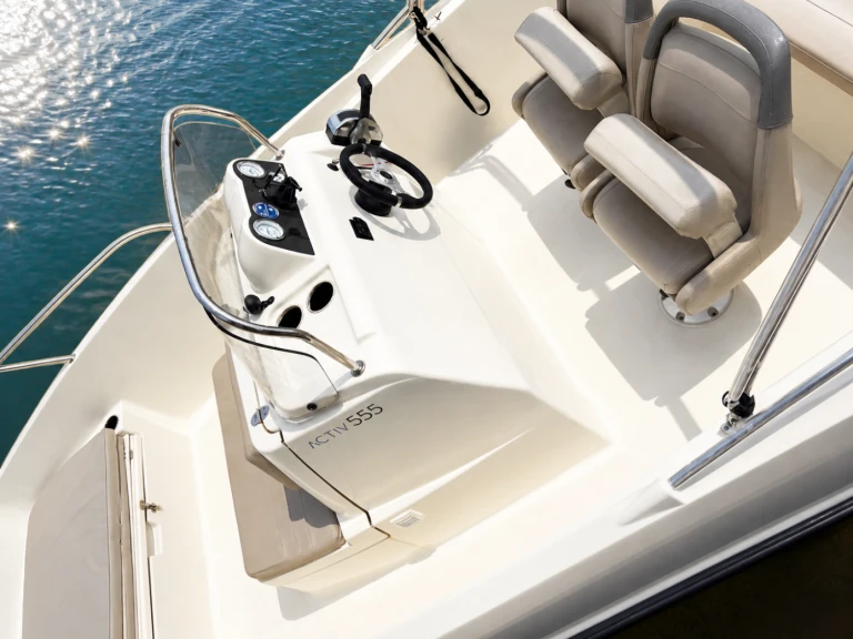 Noleggio barche Quicksilver Activ 555 Open a Port-Camargue su Samboat